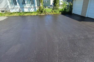 Residential driveway sealcoating in Chester County, PA