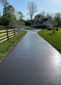 Newly Sealcoated Residential driveway in Chadds Ford, PA